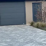 Singella24