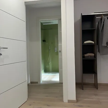 Singella24